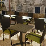 Festa Apartments & Rooms